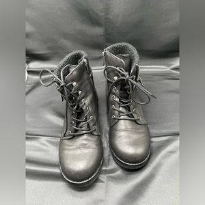 Brand New Torrid Wide Width sweater Black  Combat Boots size 11WW (SB1)